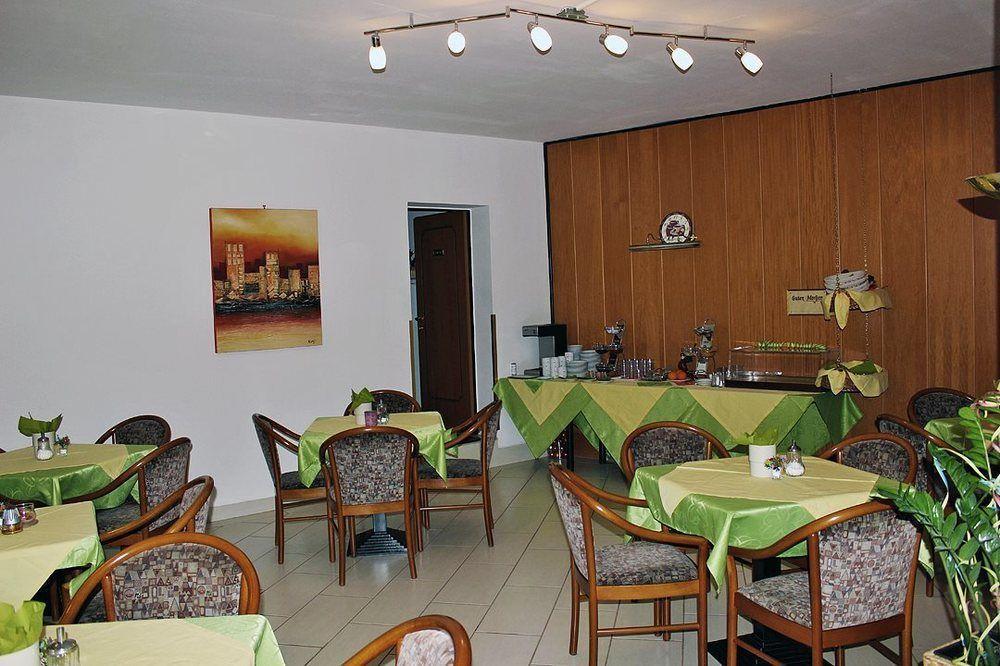Pension Erlaa Viena Exterior foto